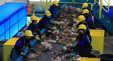 Muğla'da Evsel atık mesaisi