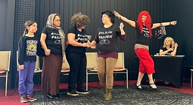 ABD'de Heyecanla Beklenen Amatör Tiyatro Oyunu