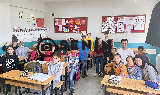 SUBÜ öğrencilerinden kitap bağışı