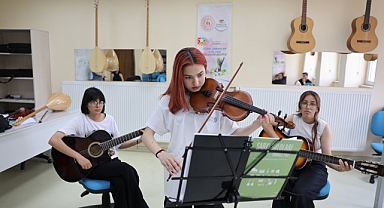 Bakan Bak’tan ‘Gençlik Yaz Okulları’ müjdesi