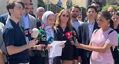 Bursa'da CHP Gençlik Kolları, sosyal medya kısıtlamalarına tepki gösterdi