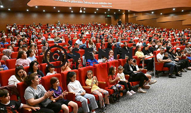 Kırşehirde Çocuk Tiyatrosu Festvalinde Odunpazarı Belediyesi Şehir Tiyatrosu Beğeni Topladı.