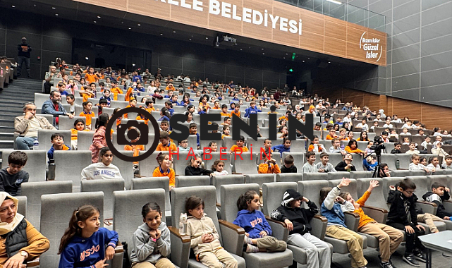 Bir dünya daha yok” mesajı sahneden çocuklara ulaştırılıyo