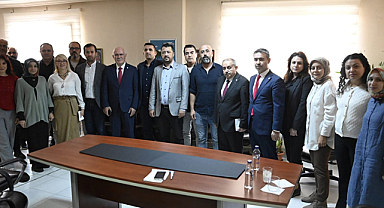 Rektör Prof. Dr. Savaş, Eşme MYO Akademisyenleri ve Öğrencileri ile Buluştu 