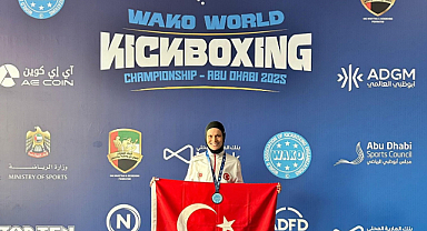Sakarya Büyükşehir’in kick boks sporcusu Ayşe Kaplan Dünya 3’üncüsü oldu