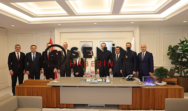 AK Parti Genel Başkan Yardımcısı Prof. Dr. Kürşad Zorlu, Gaziantep Büyükşehir Belediye Başkanı Fatma Şahin'i makamında ziyaret etti.