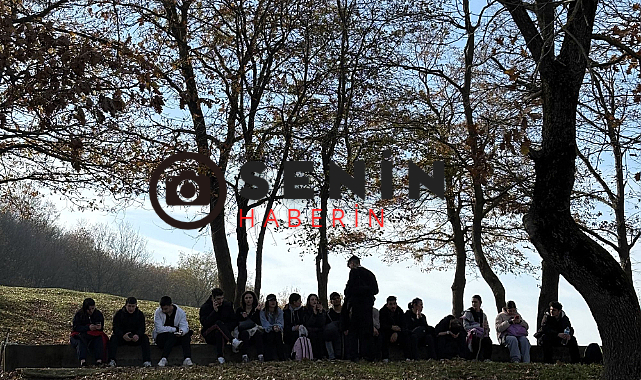 Hem doğa yürüyüşü yaptılar hem çevreyi temizlediler