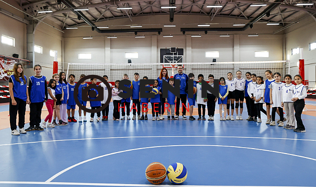 Kaş Ova Spor Salonu Kaşlı çocukların ortak buluşma noktası oldu