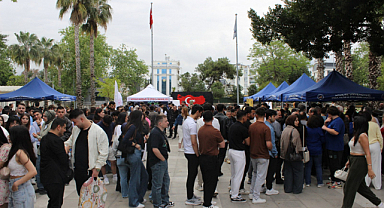 Akdeniz Üniversitesi Sosyal Bilimler Meslek Yüksekokulu ev sahipliğinde 31. Geleneksel Pilav Günü düzenlendi.