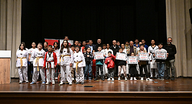 Başarılı Sporcular Ödüllendirildi.