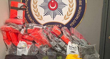 Çanakkale Emniyeti Göçmen Kaçakçılarına Dur Dedi 30 Kaçak Yakalandı.