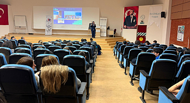 SUBÜ’lü akademisyen tarafından Bilim söyleşilerinde hidrojen üretimi anlatıldı 