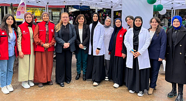 SUBÜ öğrencileri Akyazı’da Sağlık Sokağı kurdular