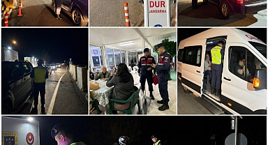 Çanakkale Jandarma 12 İlçede Huzur Operasyonu Yaptı.