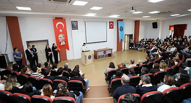 Rektör Özkan'dan Geleceğin Bilim Kadınlarına Mentörlük