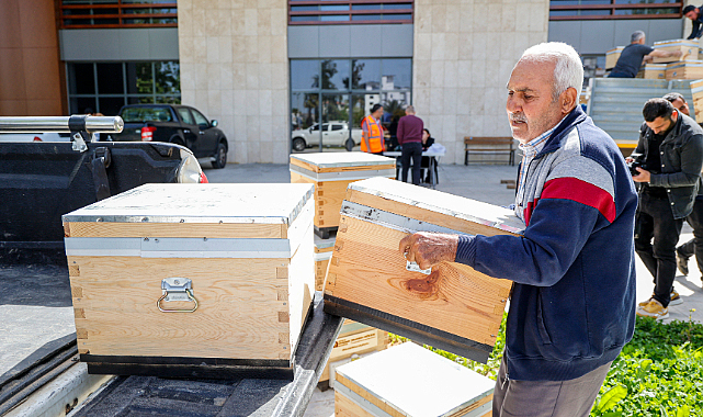 Dört ilçede 136 üreticiye 408 kovan dağıtımı yapıldı