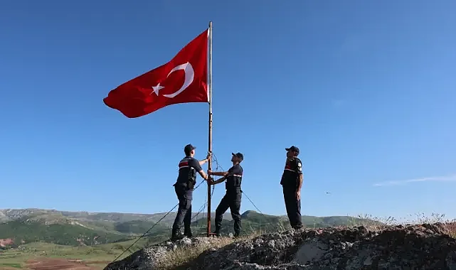 Türk’ün Yurdunda İlelebet Göklerde