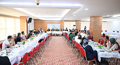 Malatya Valisi Seddar Yavuz, İhracatçılarla Bir Araya Geldi