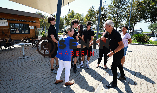 Alman Staj Ögrencileri Efes Tarla Köyünü Ziyaret Etti