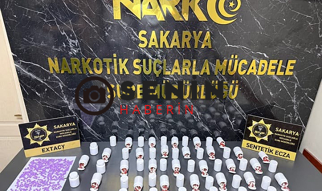 Kuzey Marmara Otoyolu Adapazarı gişelerde yapılan operasyonda Extacy Sentetik Ecza maddesi Yakalandı.