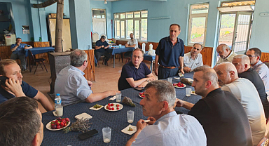 Sakaryalı AK Parti Vekiller Sakaryada Sahada.