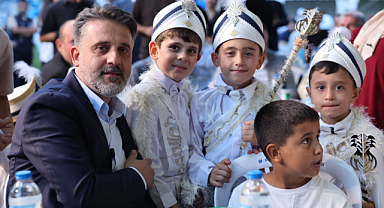 Bursada 12. Sünnet Şenliğinde Onlarca Çocuk Sünnet Oldu.