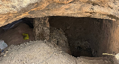 Jandarmadan Kaçak Kazı Operasyonu: Mağarada Suçüstü Yakalandılar!