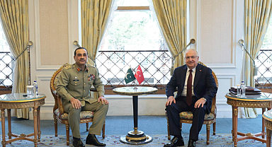 Millî Savunma Bakanı Yaşar Güler Pakistan Kara Kuvvetleri ve Savunma Kuvvetleri Komutanı Mareşal Syed Asim Munir ile Bir Araya Geldi