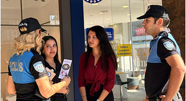 Sakarya Emniyet Müdürlüğü Adapazarı Çark Caddesinde Vatandaşı Bilğilendirdi.
