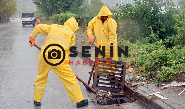 Yalova’da etkili olan yağış nedeniyle ekiplerimiz kent genelinde çalışmalarını sürdürüyor.