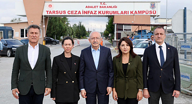 Kılıçdaroğlu, Tarsus Cezaevinde tutuklu Mersin Büyükşehir Başkanı Özyiğit'i Ziyaret Etti.