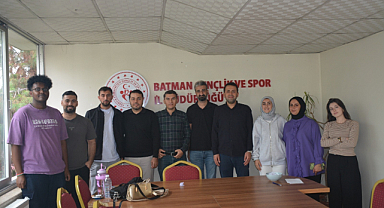 Üç Kadim Şehir, İki Şanslı Öğrenci